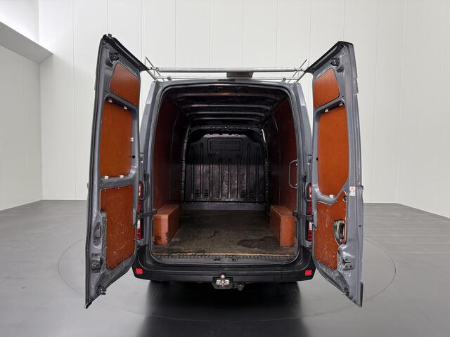 Renault MASTER 2.3DCI 135PK L2H2 | Imperiaal | Trekhaak | Airco | Cruise | Betimmering | 3-Zits