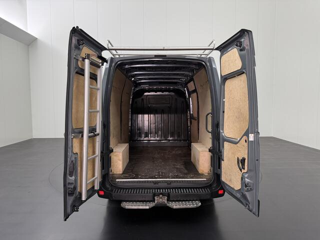 Renault MASTER 2.3DCi 180PK L2H2 Energy Work Edition | Imperiaal | Trekhaak | Navigatie | Camera | 3-Zits