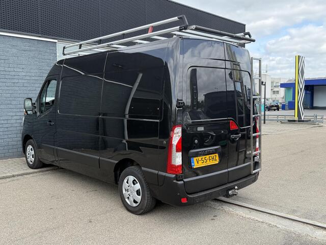 Renault MASTER T35 2.3 dCi 135 L2H2 Work Edition | Camera | Trekhaak | Imperiaal | Climate control | Bijrijdersbank | Laadruimte inrichting |