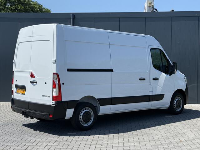 Renault MASTER 2.3 dCi 136 PK / L2H2 / 1e EIG. / TREKHAAK / AIRCO / CRUISE / NAVI / CAMERA / 3-ZITS / LED