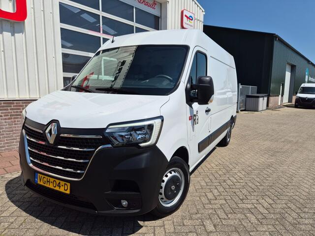 Renault MASTER Red Van 3T5 E6 L2 H2 135 Pk Nwe APK