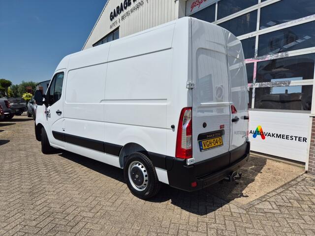 Renault MASTER Red Van 3T5 E6 L2 H2 135 Pk Nwe APK