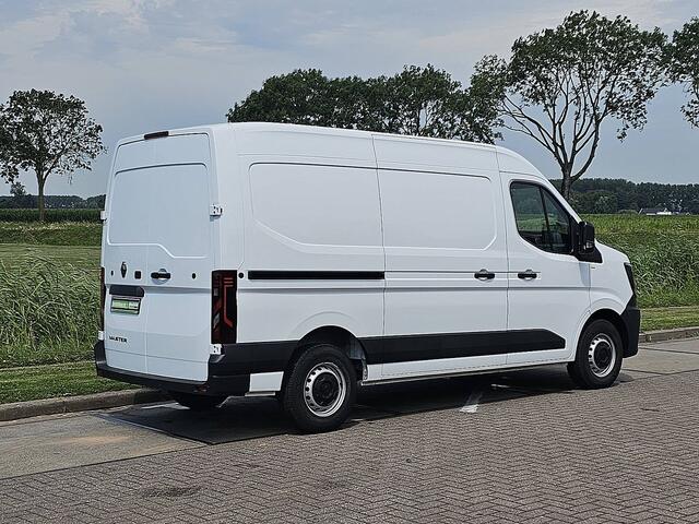 Renault MASTER T35 2.0 dCi 130 L2H2 Cruise control, Airco, Pdc, Carplay, Navi, Camera, 3,5t trekhaak, 3zits