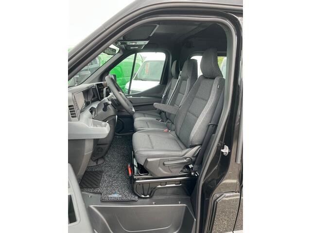 Renault MASTER 2.0 dCi 170 pk L3H2 Dubbel Cabine Automaat zwart