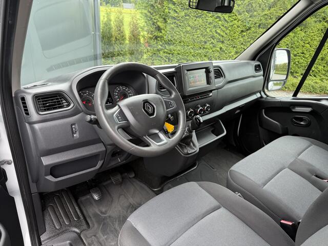 Renault MASTER 2.3 dCi 135 PK / PICK UP / 27.239 KM! / 7-PERS DUBBELE CABINE / IMPERIAAL / 2.5 TONS TREKHAAK / AIRCO / CRUISE