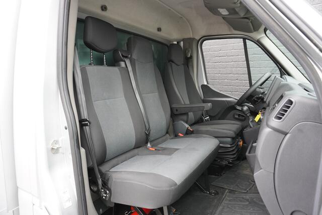 Renault MASTER 2.3 dCi 145PK L3 Bakwagen EURO 6 - Airco - Navi - Cruise - €23.950,- Excl.