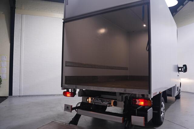 Renault MASTER 2.3 dCi 165 pk Bakwagen+Laadklep Apple Carplay Navi, Camera, Dakspoiler, Cruise Control, 3-Zits