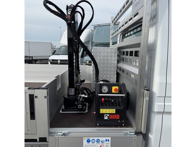 Renault MASTER E-Tech Open laadbak + HIAB kraan + trekhaak