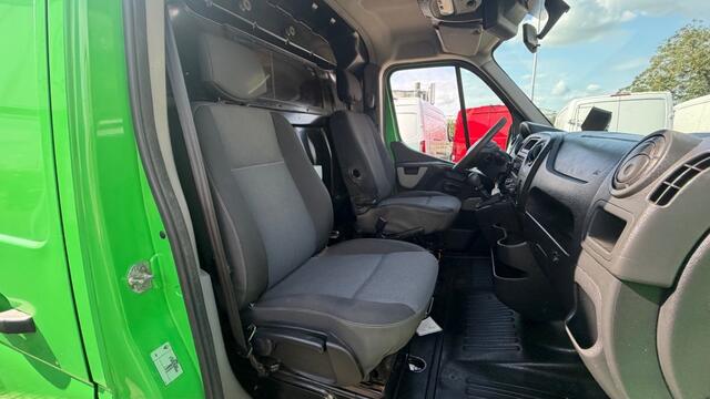 Renault MASTER 2.3 DCI 96KW 131PK L2H2 EURO 6 AIRCO/ CRUISE CONTROL/ TREKHAAK/ 100% DEALERONDERHOUDEN
