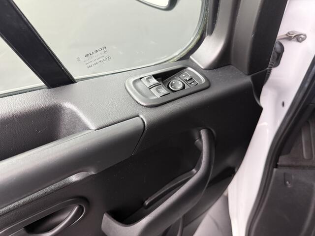 Renault MASTER 2.3DCi 135PK L2H2 | Multimedia | Airco | Cruise | 3-Zits | Betimmering