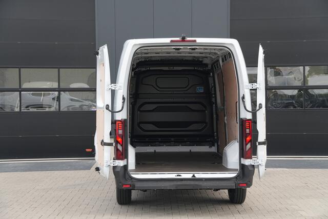 Renault MASTER E-Tech T35 L3H2 Advance Long Range 87 kWh 143pk - Navi - 1+1 - Camera - Betimmering - Stoelverwarming - Blind Spot - 270 GR deuren - Rijklaar