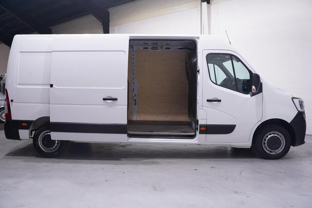 Renault MASTER 2.3 dCi 135 pk L3H2 Comfort Airco, Dodehoek Assist Cruise Control, Laadruimte Pakket, PDC V+A, 3-Zits