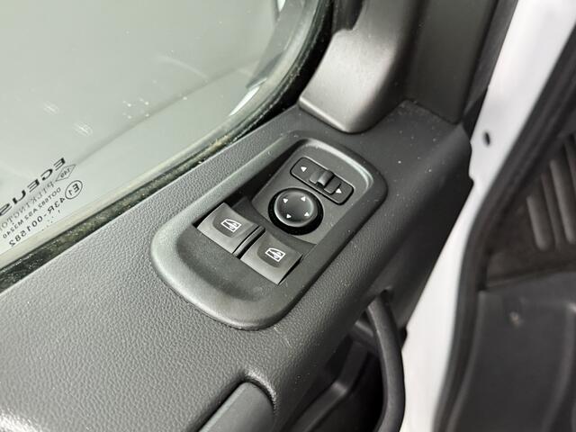 Renault MASTER 2.3DCi 145PK L2H2 Hoogwerker | 12 Meter | Airco | Cruise