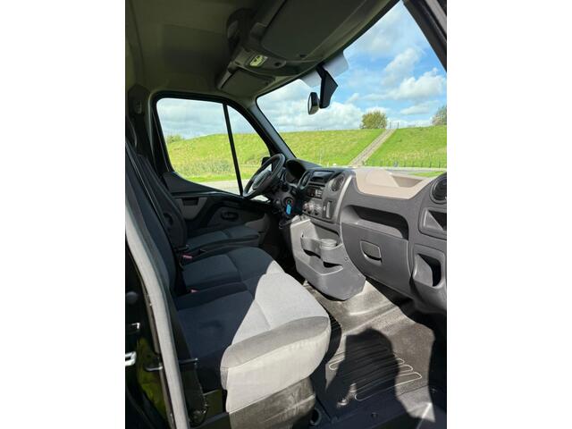 Renault MASTER T35 2.3 dCi L2H2