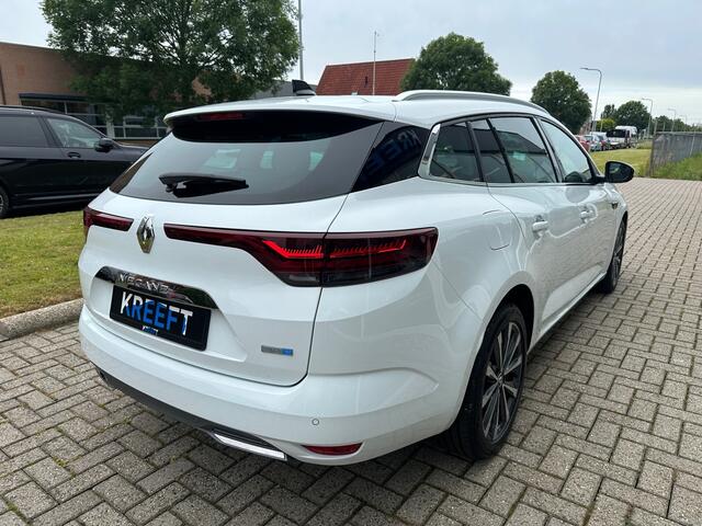 Renault MEGANE Estate 1.6 E-Tech Plug-In Hybrid 160 R.S. Line .