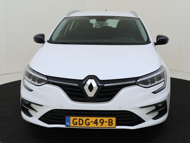 Renault MEGANE Estate 1.6 E-Tech Plug-In Hybrid 160 Equilibre | 17 inch | Michelin Cross Climate All-Season | Beschikbaar per 21-9-2024