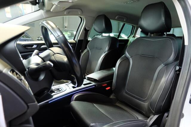 Renault MEGANE Estate 1.3 TCe Intens / Facelift / Trekhaak / NL'se auto