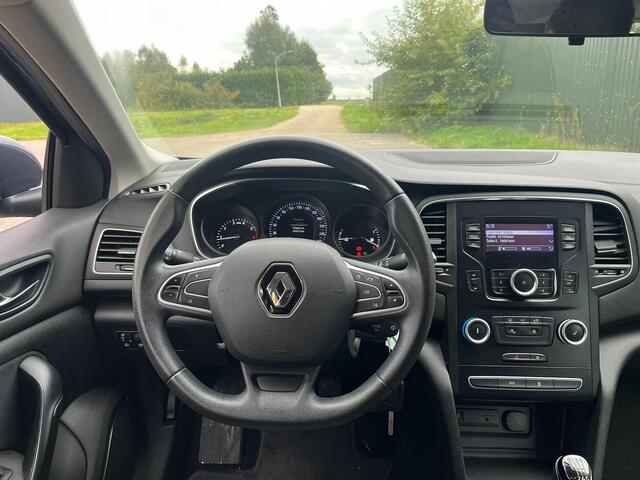 Renault MEGANE 1.2 TCe Life Cruise LED bluetooth