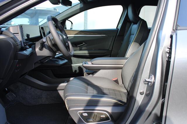 Renault MEGANE E-Tech EV60 Optimum Charge Iconic | Winterpack | A. Camera | Leder | PDC V+A | 20" LMV. | Harman Kardon | Geen Import!