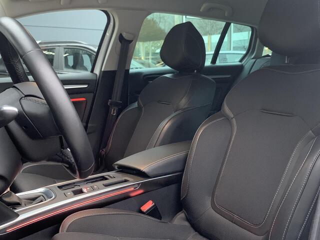 Renault MEGANE Estate 1.3 TCe 140 Techno