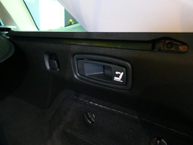 Renault MEGANE Estate 1.6 E-Tech Plug-In Hybrid 160 Intens - Head up display, parkeer assistent, dode hoek