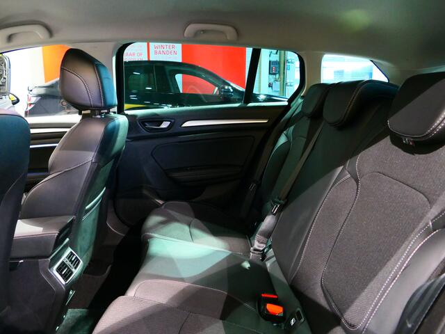 Renault MEGANE Estate 1.6 E-Tech Plug-In Hybrid 160 Intens - Head up display, parkeer assistent, dode hoek