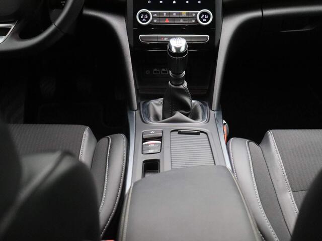 Renault MEGANE Estate 1.3 TCe 140 Techno | Trekhaak | Navigatie | Achteruitrijcamera | Climate Control | Carplay| Keyless | Cruise Control | LED Koplampen