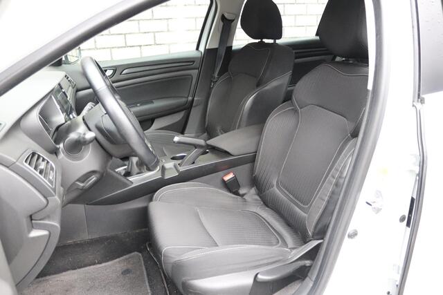 Renault MEGANE Estate 1.2 TCe 130 Zen | Parkeersensoren V+A | Apple CarPlay / Android Auto | Navigatie | DAB+ |