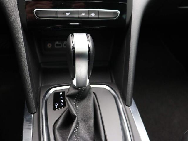 Renault MEGANE Estate TCe 140 EDC Automaat Techno | Demo | Pack Parking | Bekleding kunstleder TEP/stof 'Noir' | EASY LINK navigatiesysteem Bose met 9,3" touchscreen | Elektrisch bedienbaar schuif-/kanteldak | Head-up display |