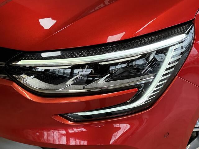 Renault MEGANE 1.6 E-Tech PHEV 160pk R.S. Line | Groot Navi | 18 inch | Camera | PDC | Stoelverwarming | 100 % dealer onderhouden.