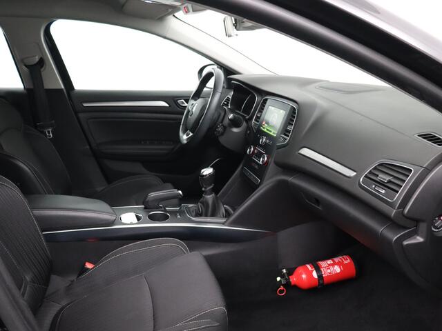 Renault MEGANE 1.2 TCe Limited Apple Carplay, Keyless, 17 inch
