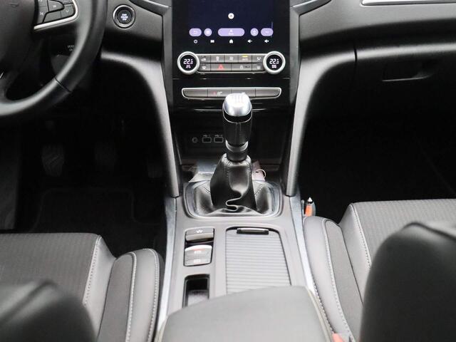 Renault MEGANE Estate 1.3 TCe 140 Techno | Apple & Android Carplay | Navigatie | Parkeersensoren Voor & Achter | Camera | Trekhaak | Climate Control | Cruise Control |