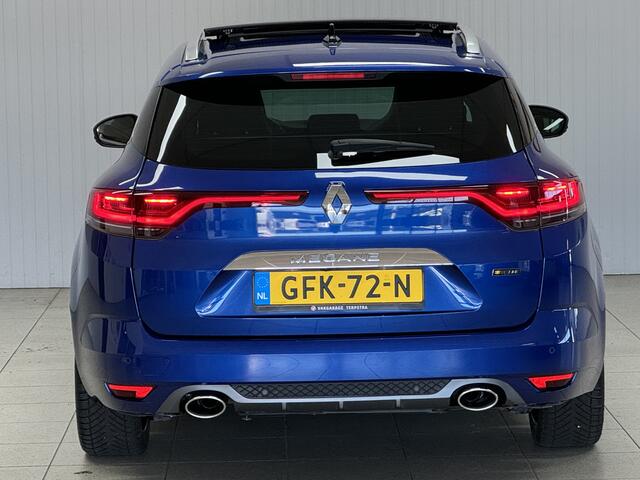 Renault MEGANE Estate 1.3 TCe R.S. Line/ 141pk!/ 18'' LMV/ Camera/ Panorama-Dak/ Apple + Android/ Stoelverw./ LED Koplampen/ Schaalstoelen/ Keyless/ DAB+/ Groot Navi/ Bluetooth/ Multi. Sportstuur/ PDC V+A/ Extra getint glas.
