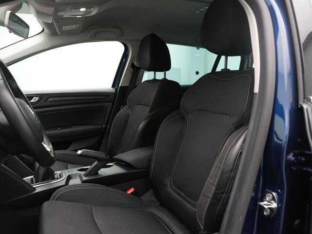 Renault MEGANE Estate 1.2 TCe Limited - Navigatie