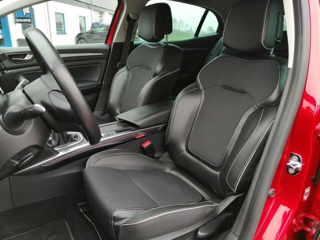 Renault MEGANE 1.2 TCe 131pk Bose, Navi, Trekhaak wegklapbaar, Massagestoel
