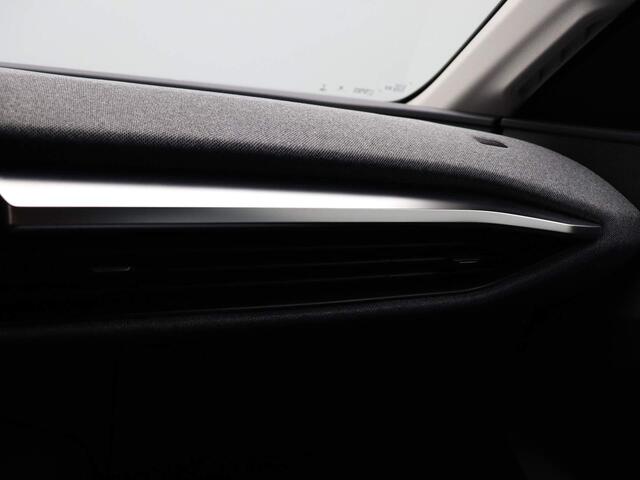 Renault MEGANE E-Tech Comfort Range Evolution 130pk 60 kWh | Stoel- en stuurwielverwarming | Parkeersensoren rondom |
