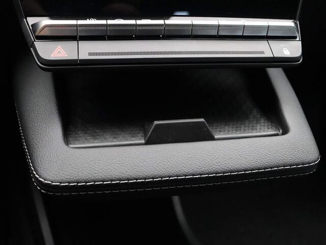Renault MEGANE E-Tech Comfort Range Evolution 130pk 60 kWh | Stoel- en stuurwielverwarming | Parkeersensoren rondom |