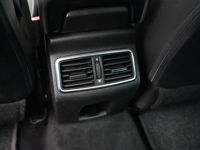 Renault MEGANE Estate TCe 100 Zen - Trekhaak - Navigatie