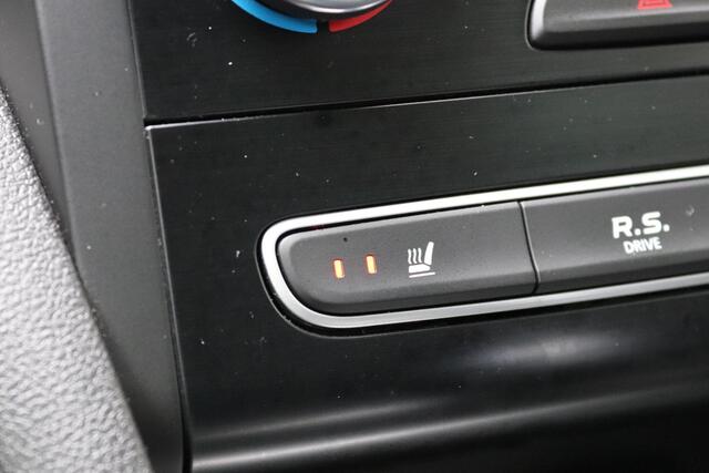 Renault MEGANE Estate 1.6 TCe 205 GT | Trekhaak | Adaptieve Cruise Control | Stoelverwarming |