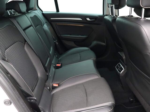 Renault MEGANE Estate TCe 140pk Bose | Climate control | Cruise control | Parkeersensoren voor + achter | Apple Carplay/Android auto |