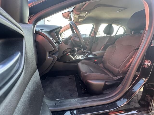 Renault MEGANE 1.5 dCi Eco2 Zen | Nieuw Binnen | Navigatie | Climate Control | APK 18-11-2025 |