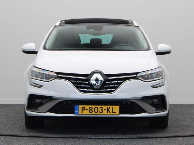 Renault MEGANE Estate E-Tech Phev 160pk R.S. Line | Panoramadak | Stoelverwarming | Trekhaak | Navigatie | Cruise control |