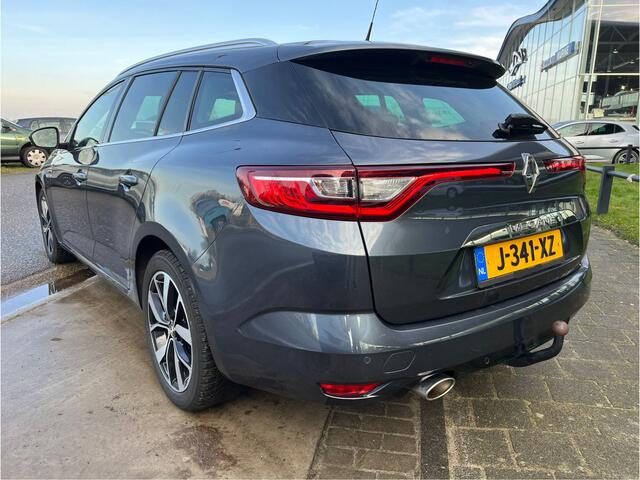 Renault MEGANE Estate 1.3 TCe Bose 140PK / Dealer onderhouden / Trekhaak / Keyless / Cruise / Applecarplay - Androidauto /