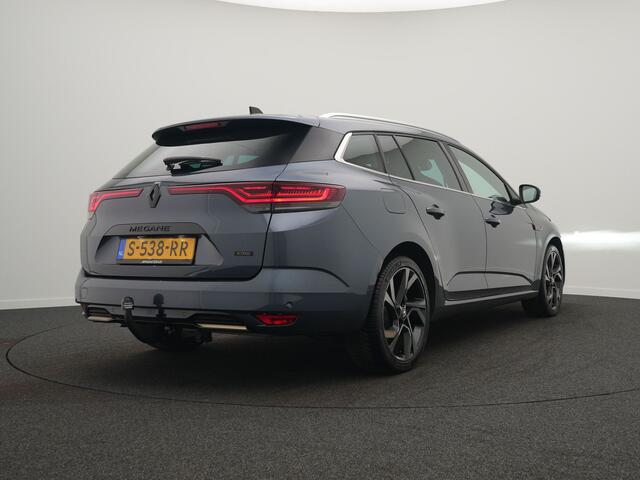 Renault MEGANE Estate 1.6 E-Tech Plug-In Hybrid 160 E-Tech Engineered - Allseason Banden - Trekhaak