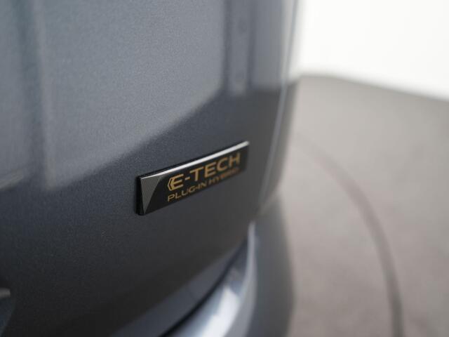Renault MEGANE Estate 1.6 E-Tech Plug-In Hybrid 160 E-Tech Engineered - Allseason Banden - Trekhaak
