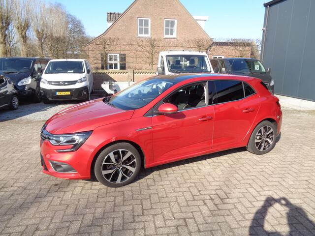 Renault MEGANE 1.3 TCe Bose carplay, ECC, PDC V+A, Camera, Panorama dak, LM velgen, Keyless