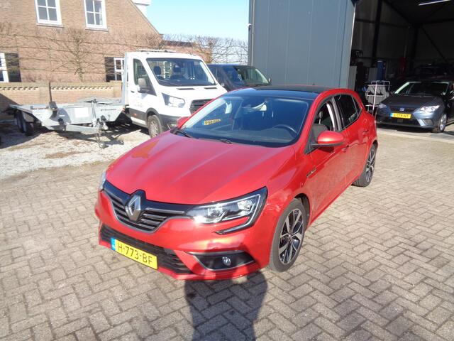 Renault MEGANE 1.3 TCe Bose carplay, ECC, PDC V+A, Camera, Panorama dak, LM velgen, Keyless