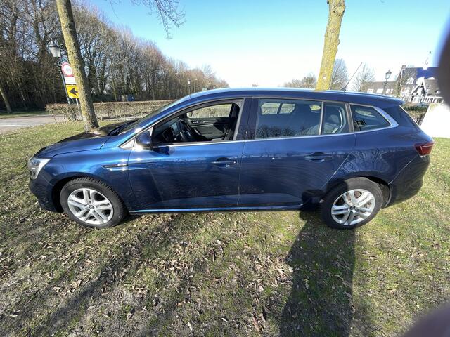 Renault MEGANE Estate 1.2 TCe Limited Frisse Renault estate 2018 alle facturen aanwezig prijs 9999 euro