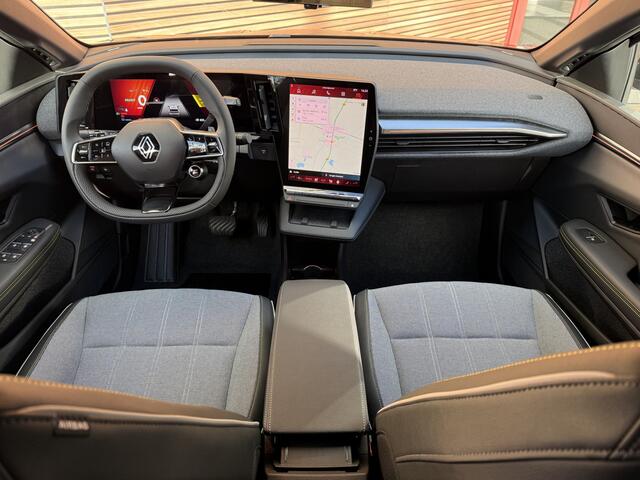 Renault MEGANE E-Tech 220 Comfort Range Techno 60 kWh Winterpack / H & K Audio / 20" lm velg / 360 camera enz enz