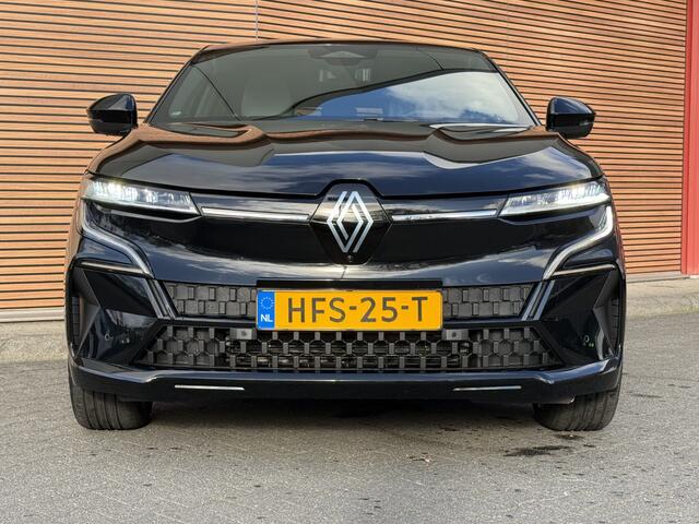 Renault MEGANE E-Tech 220 Comfort Range Techno 60 kWh Winterpack / H & K Audio / 20" lm velg / 360 camera enz enz